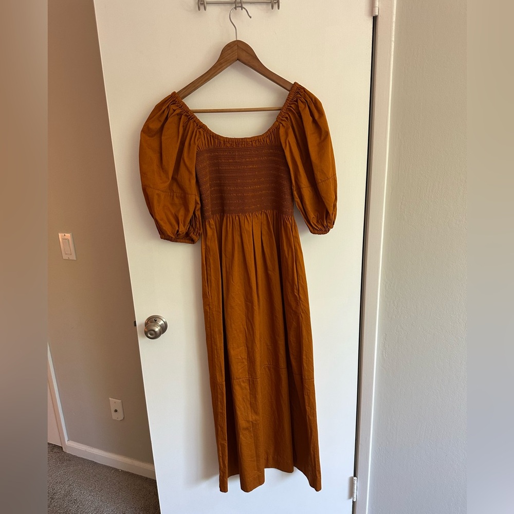 La Ligne Daisy Puff Sleeve Smocked Bodice Poplin Midi Dress In Burnt Orange - Picture 6 of 6